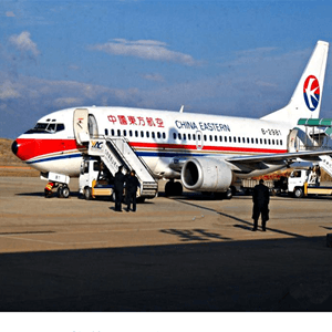 青山空运代理航空快运业稳步发展的原因是什么？